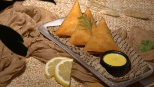 Tofareya's Chicken Sambousa